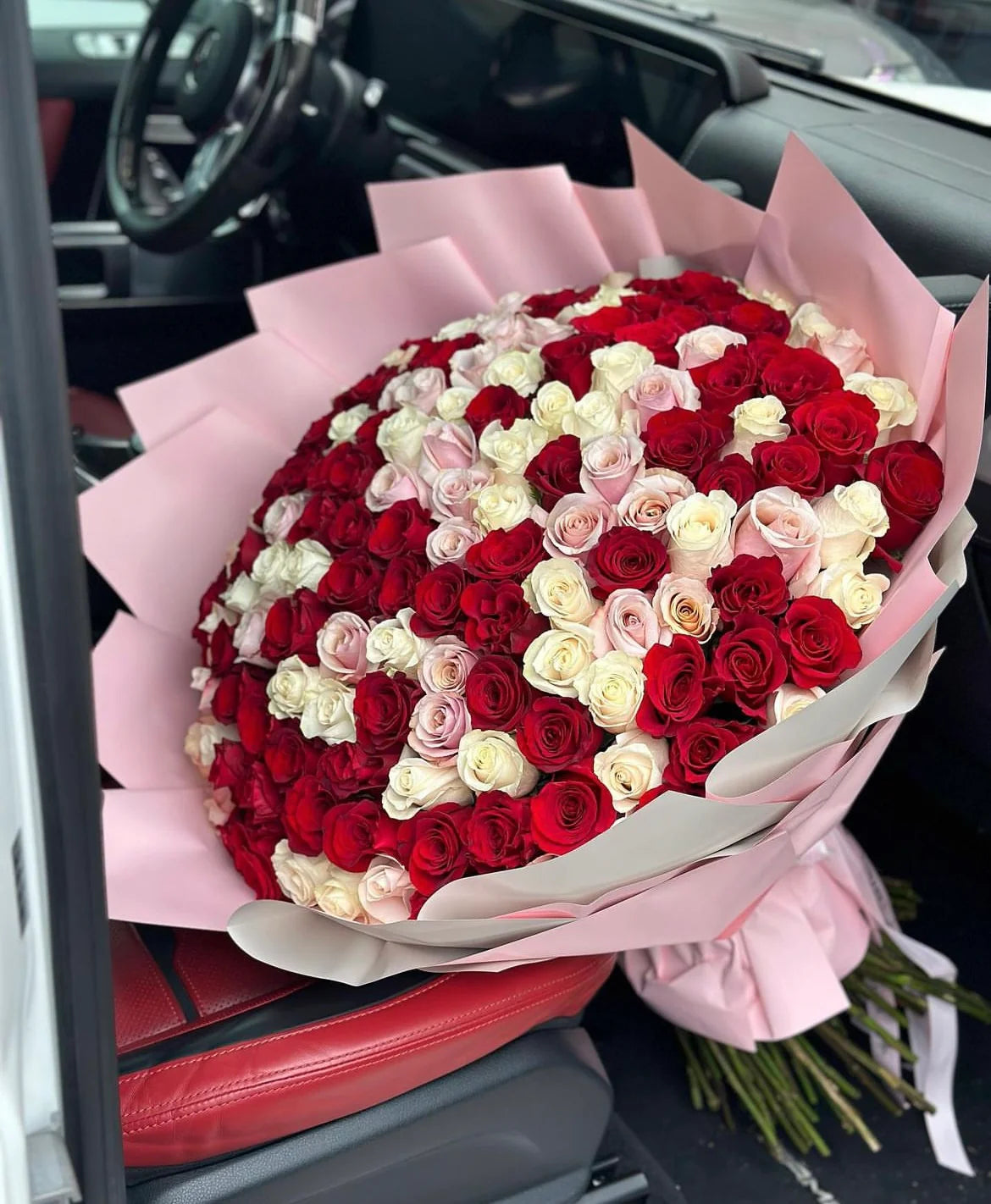 100 Rose Bouquet