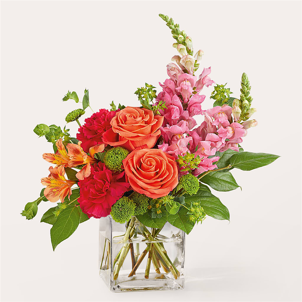 Cosmopolitan Bouquet – Luxe Arrangements, Agawam MA