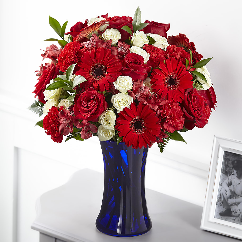Hearts Embrace Bouquet – Luxe Arrangements, Agawam MA