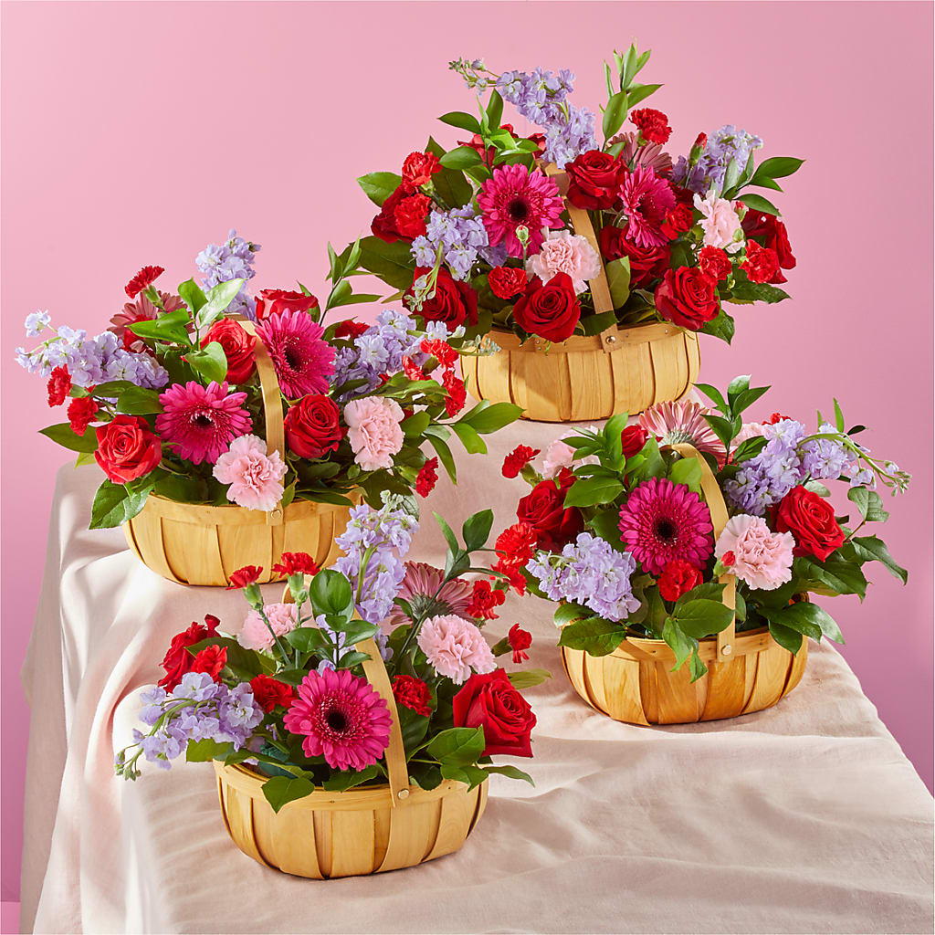 Pink Picnic Basket – Luxe Arrangements, Agawam MA