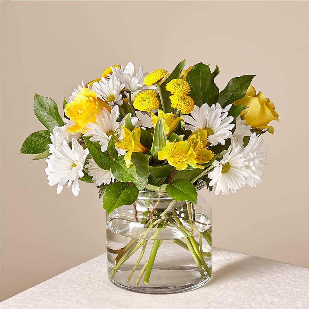 Sunny Sentiments Bouquet – Luxe Arrangements, Agawam MA