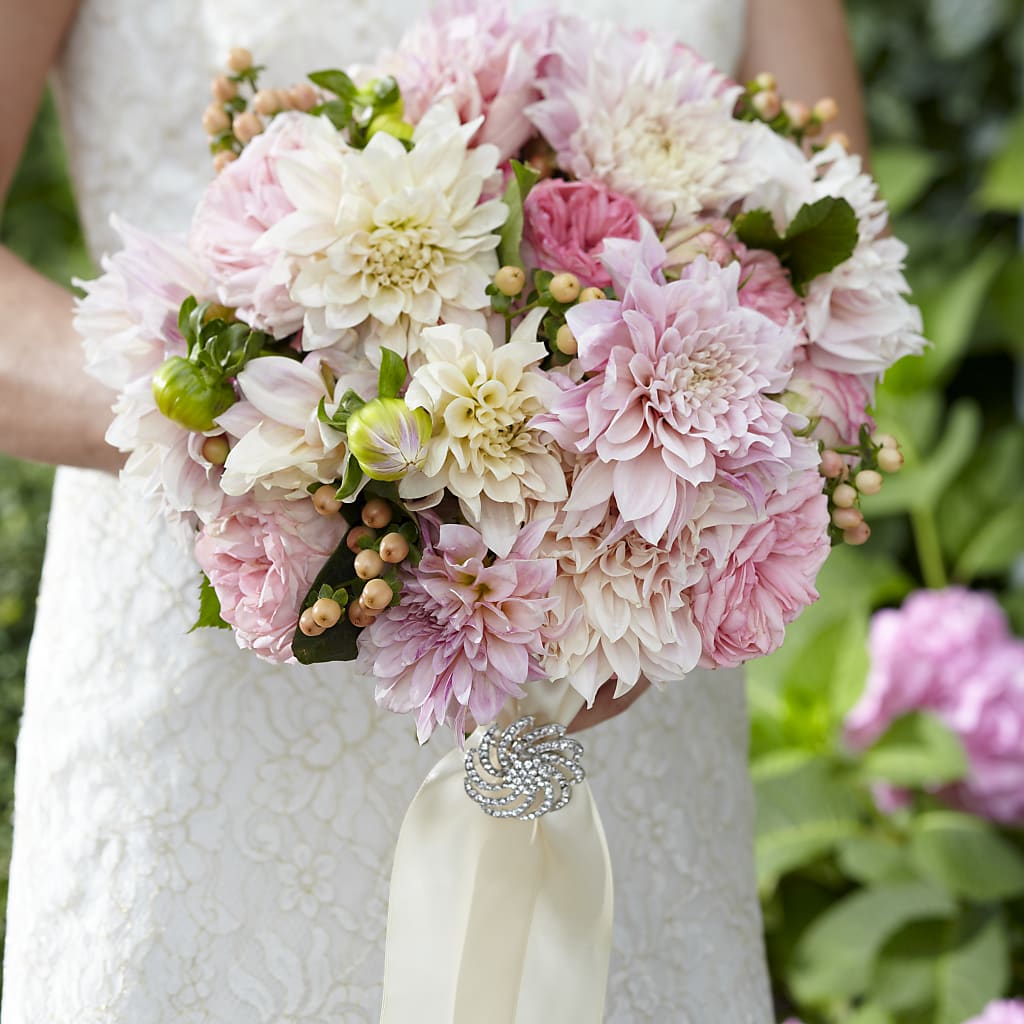 Heart's Promise Bouquet – Luxe Arrangements, Agawam MA