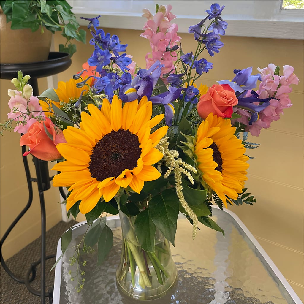 Rays of Life Bouquet –  Luxe Arrangements, Agawam MA