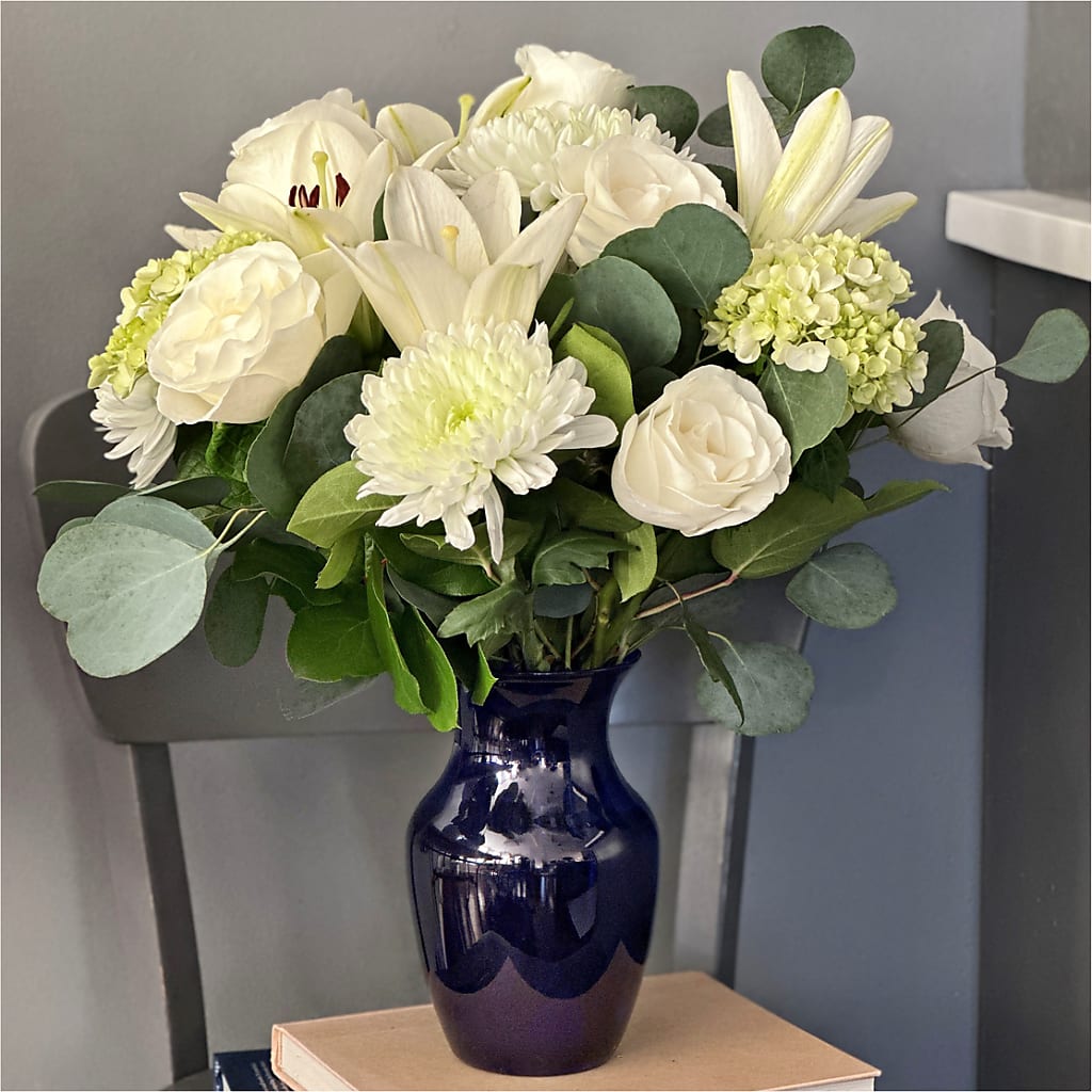 Snowy Dreams Bouquet –  Luxe Arrangements, Agawam MA