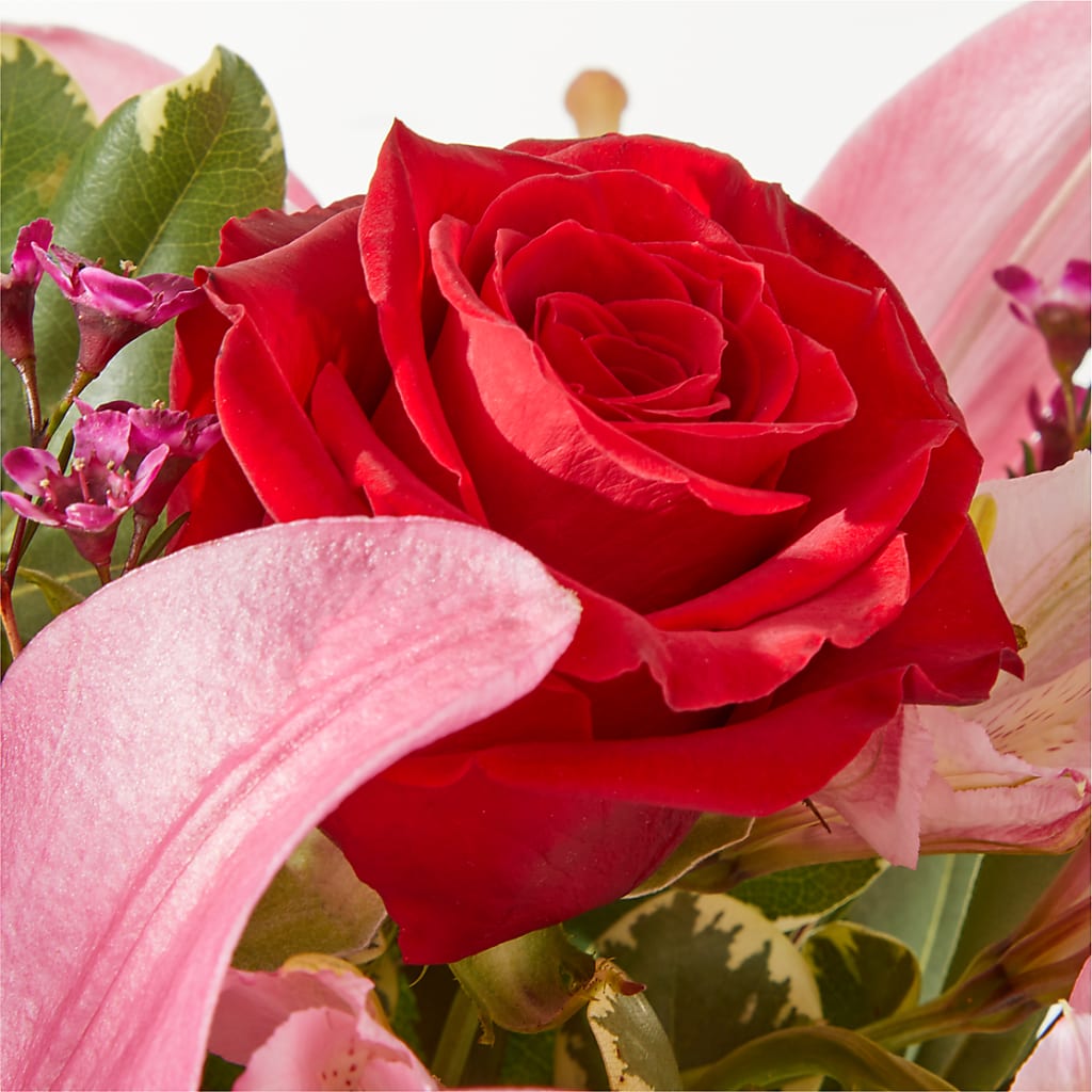 Lucky in Love Bouquet –  Luxe Arrangements, Agawam MA
